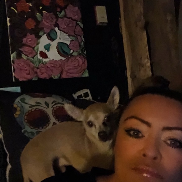 Meet your Posher, Carrie Jo - Picture 5 of 8